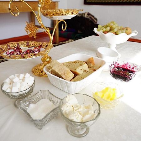 Guest House Bereke In Kyzart Village Bagysh Ngoại thất bức ảnh