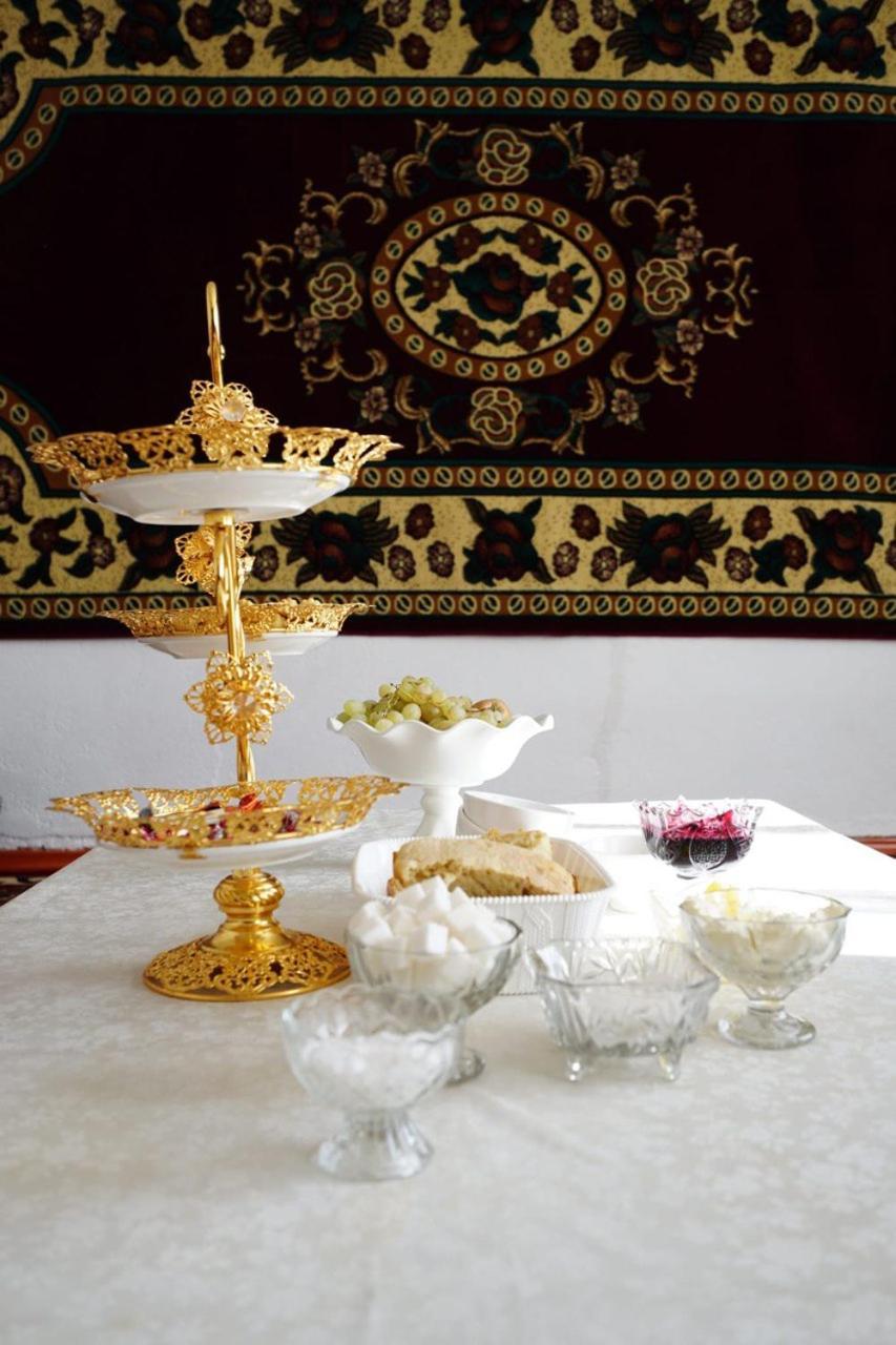Guest House Bereke In Kyzart Village Bagysh Ngoại thất bức ảnh