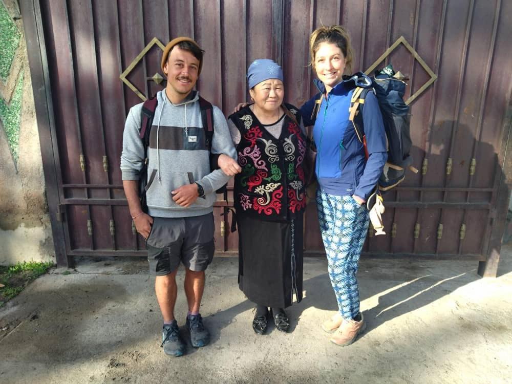 Guest House Bereke In Kyzart Village Bagysh Ngoại thất bức ảnh