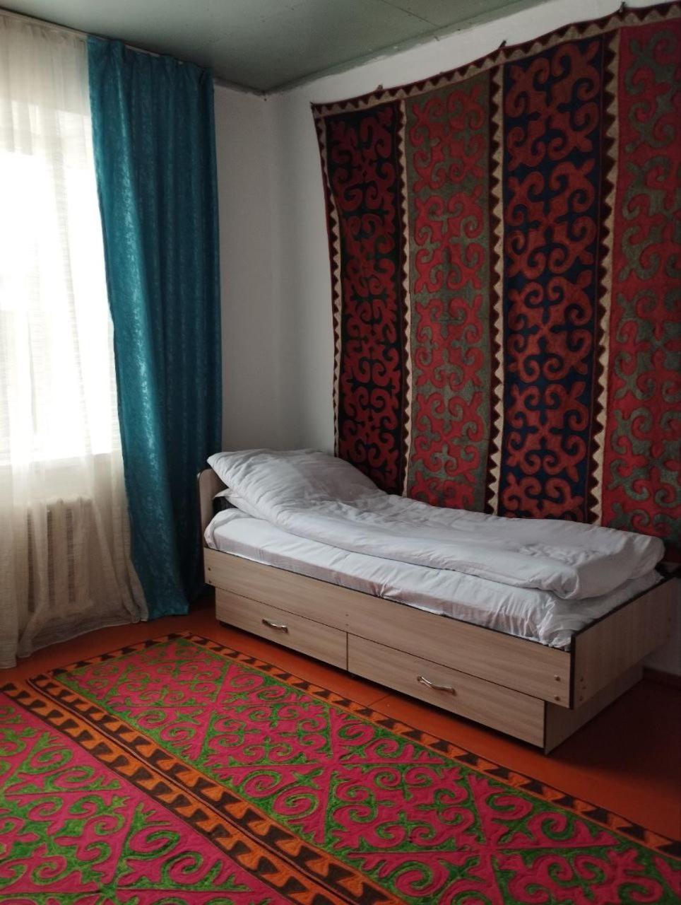 Guest House Bereke In Kyzart Village Bagysh Ngoại thất bức ảnh