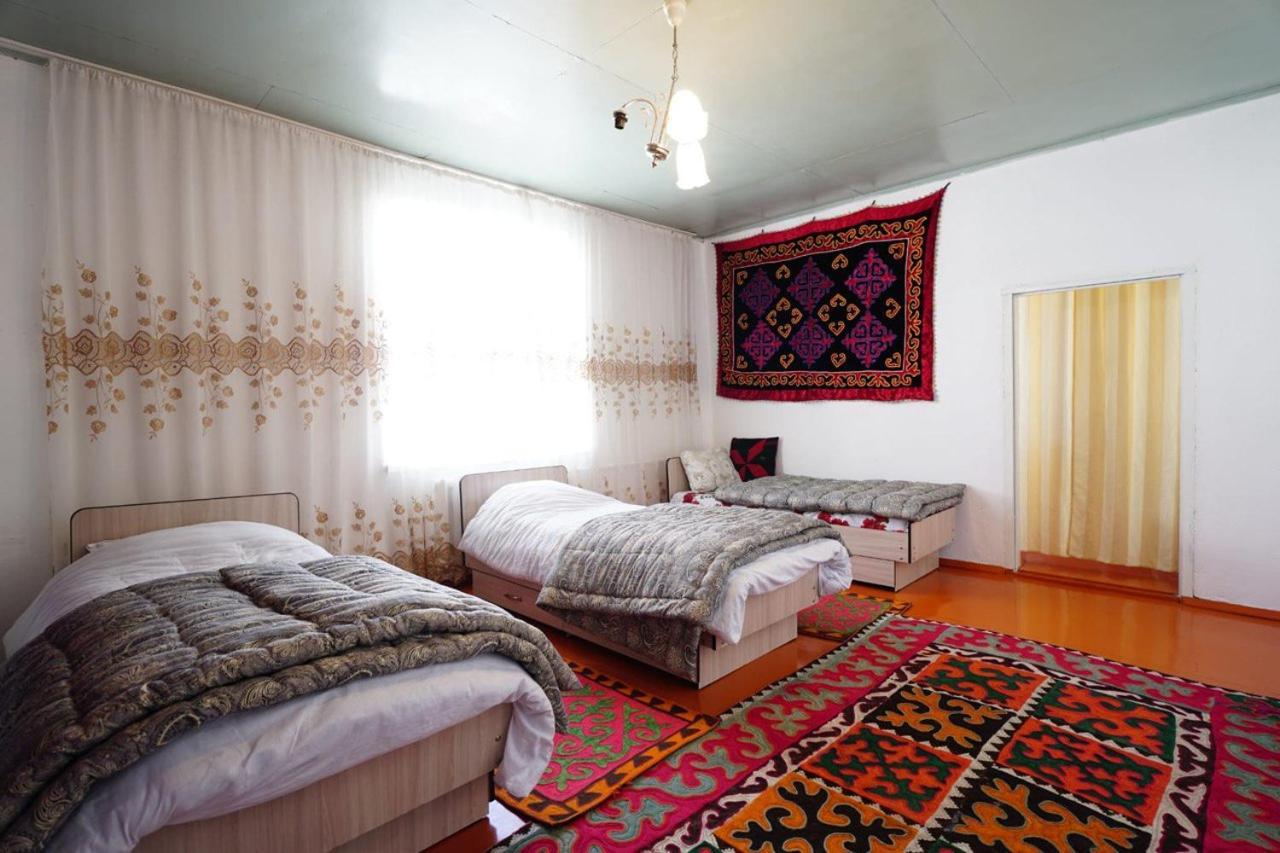 Guest House Bereke In Kyzart Village Bagysh Ngoại thất bức ảnh